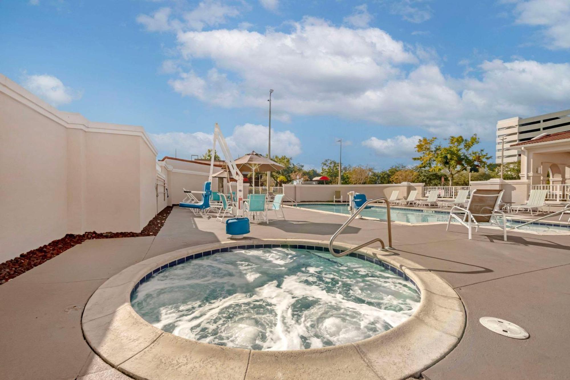 Comfort Suites Downtown Orlando Kültér fotó